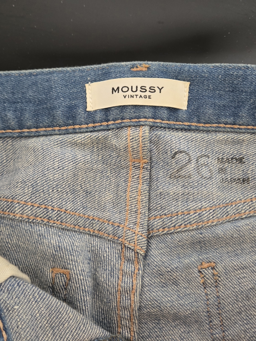 MOUSSY Vintage High Rise Distressed Jeans Light Wash - Picture 7 of 7